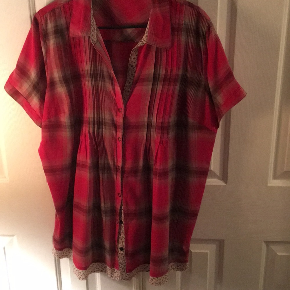 Cute plaid shirt